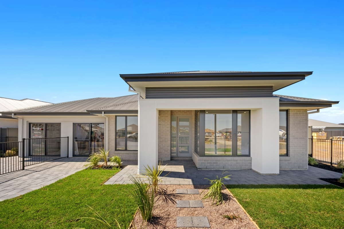 Auburn by Henley Homes Façade
