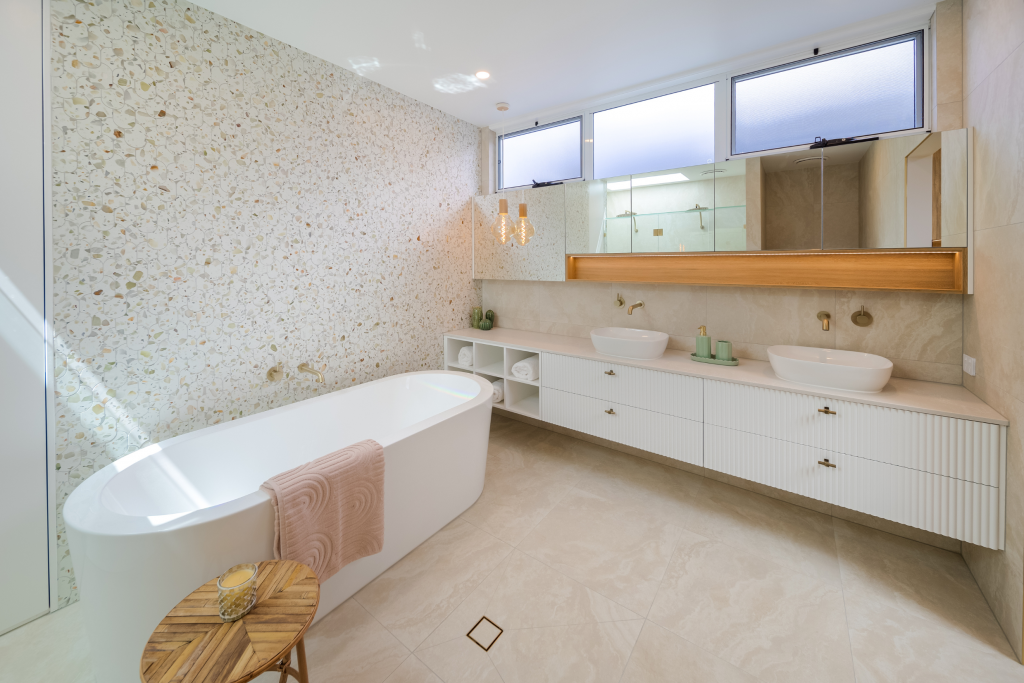 Castaway by G-J- Gardner Homes Bathroom