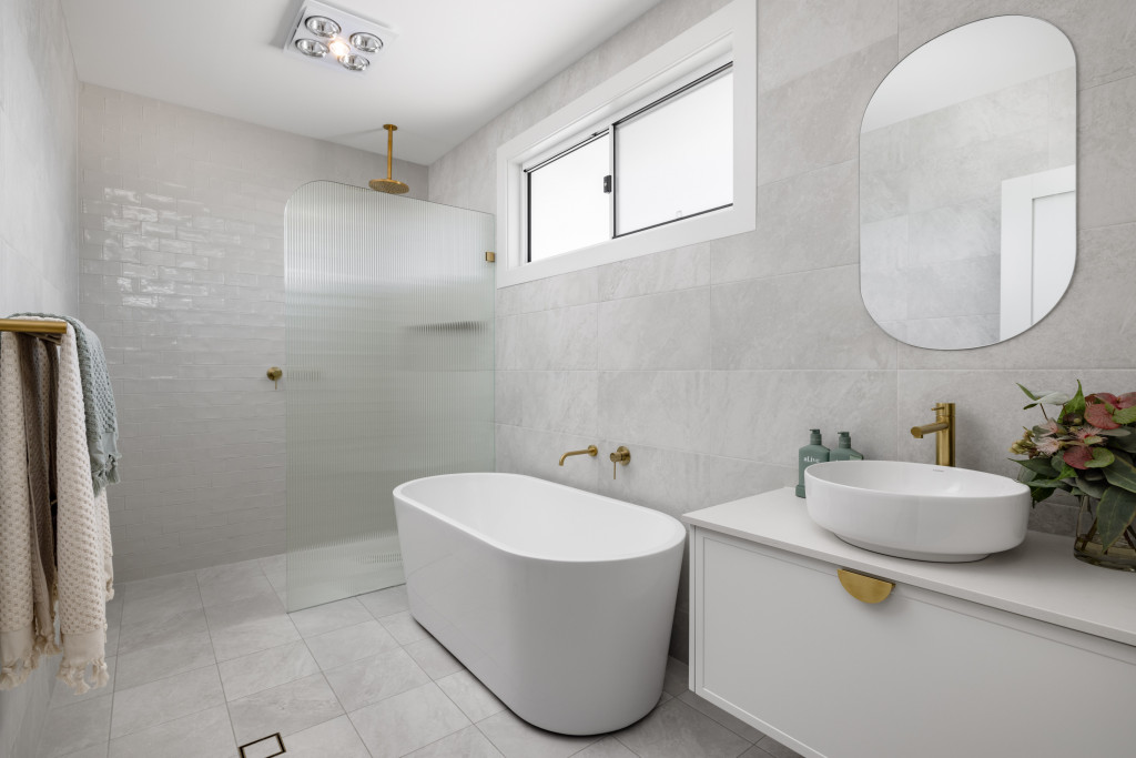 Fremantle by G-J- Gardner Homes Bathroom