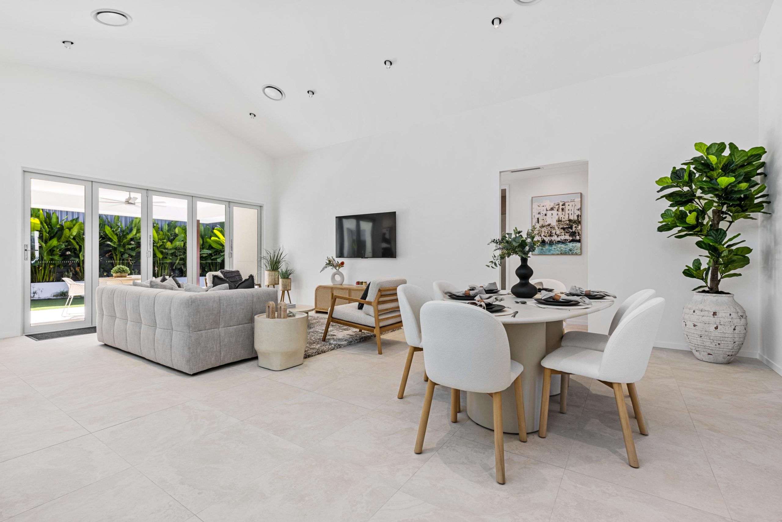 Hamilton by Evoca Homes Dining