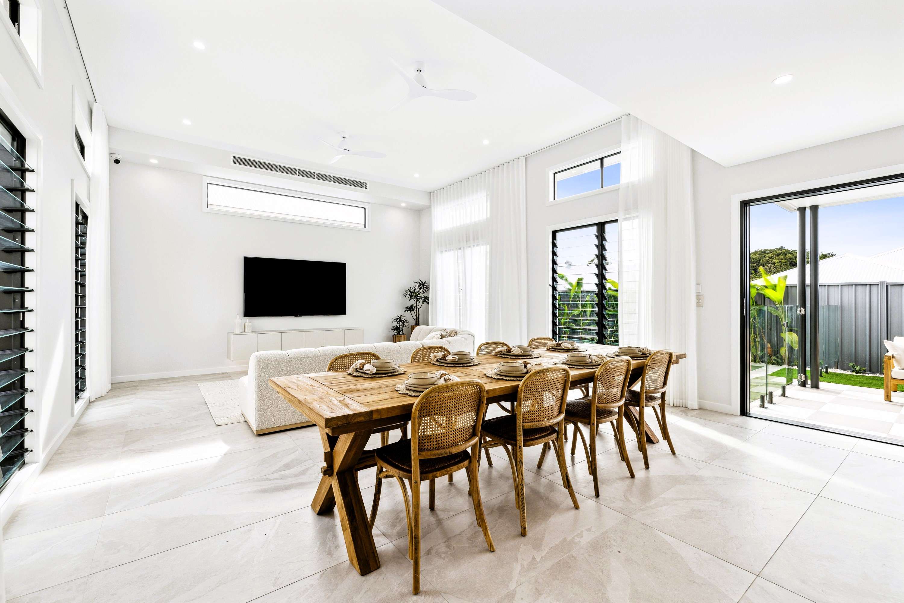La Casa Eden by Ultra Living Homes Dining