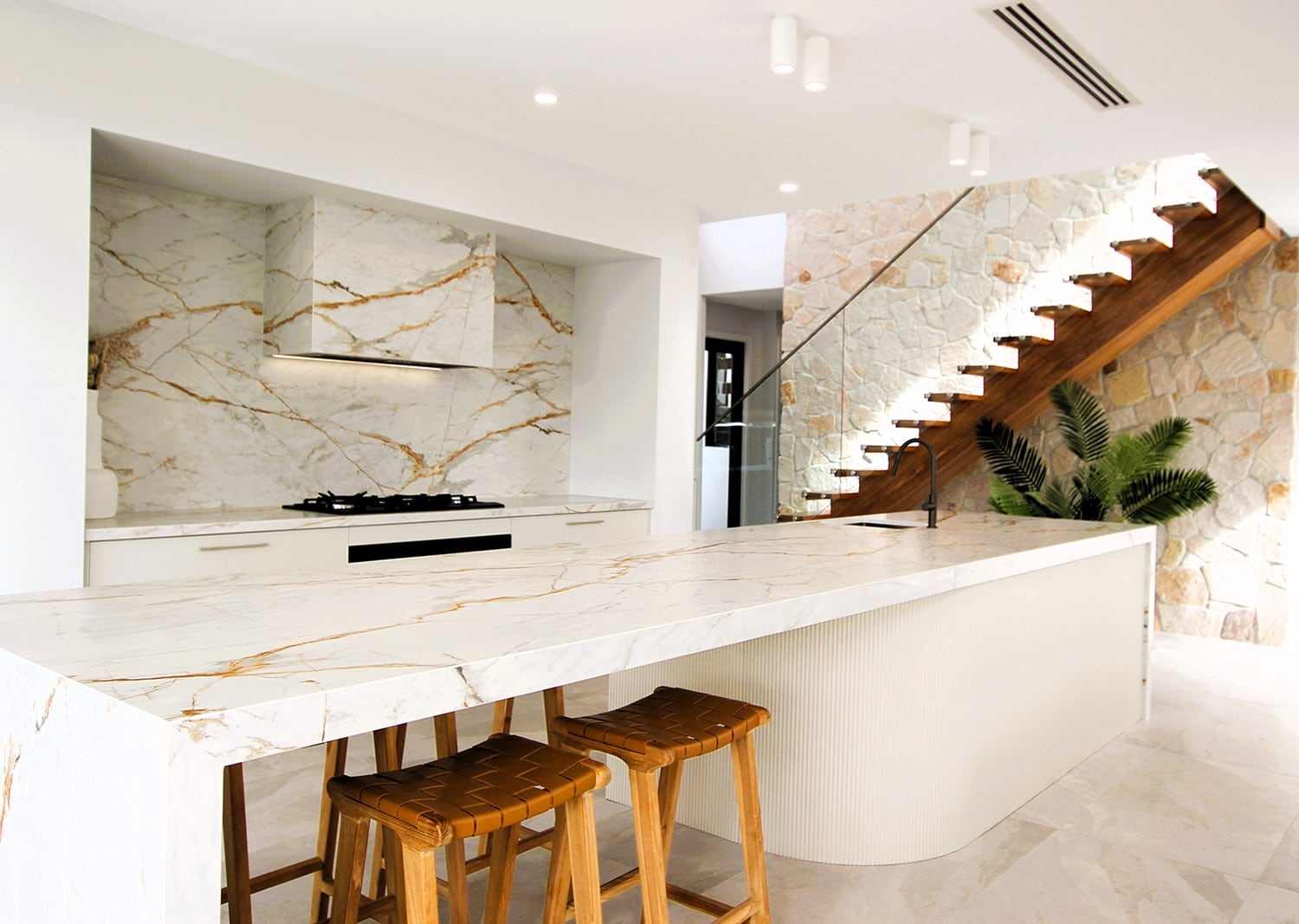 La Casa Eden by Ultra Living Homes Kitchen