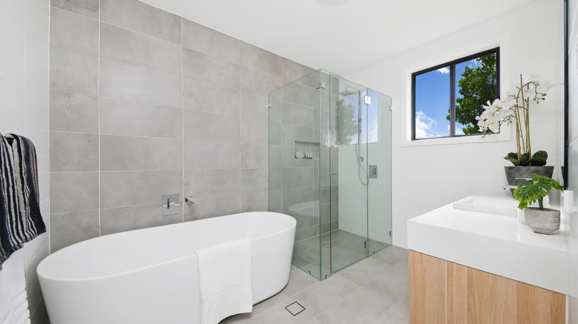 Mahogany by Hudson Homes Bathroom