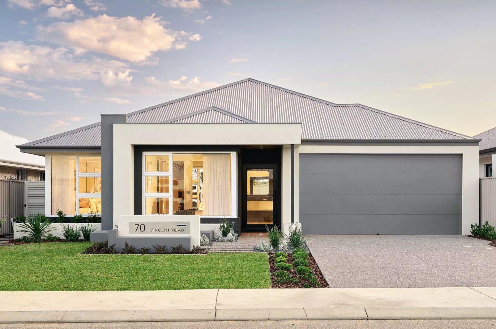 Manhattan Platinum by Home Group Façade