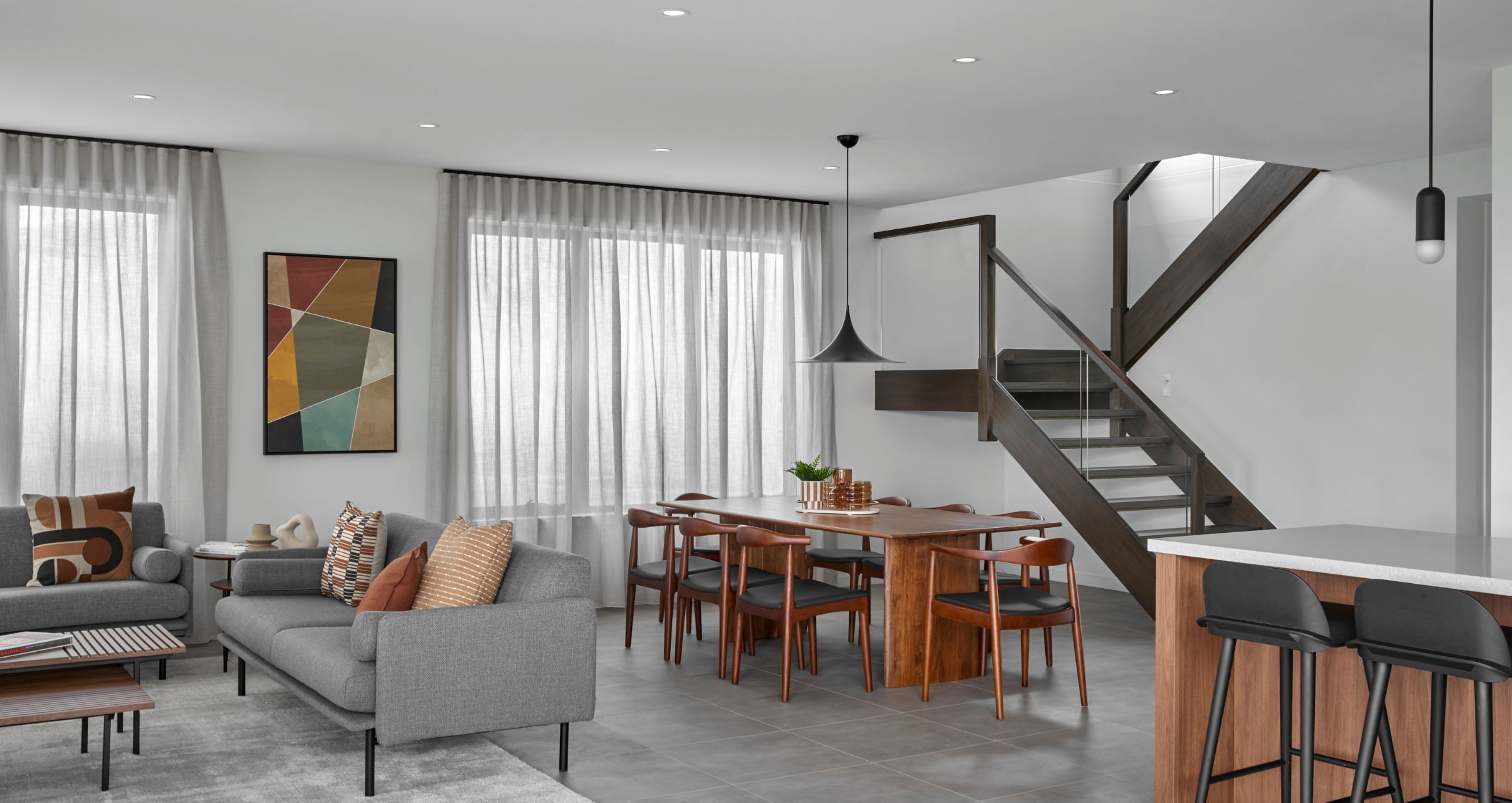 Mayfair by Boutique Homes Dining