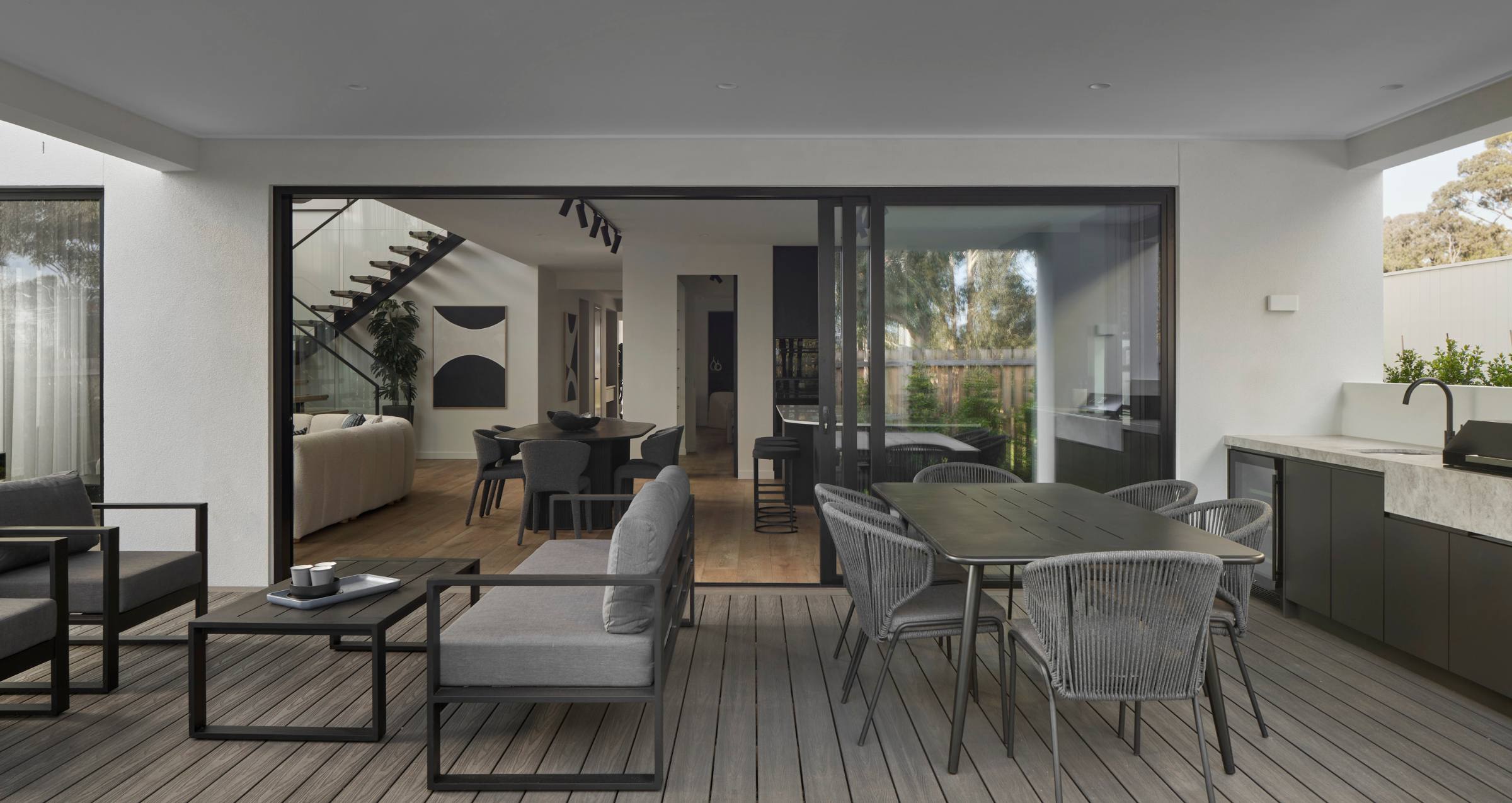 Pasadena by Boutique Homes Dining