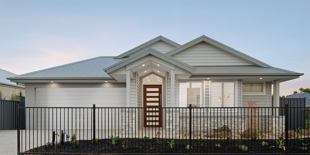Seacoast by Hotondo Homes Façade