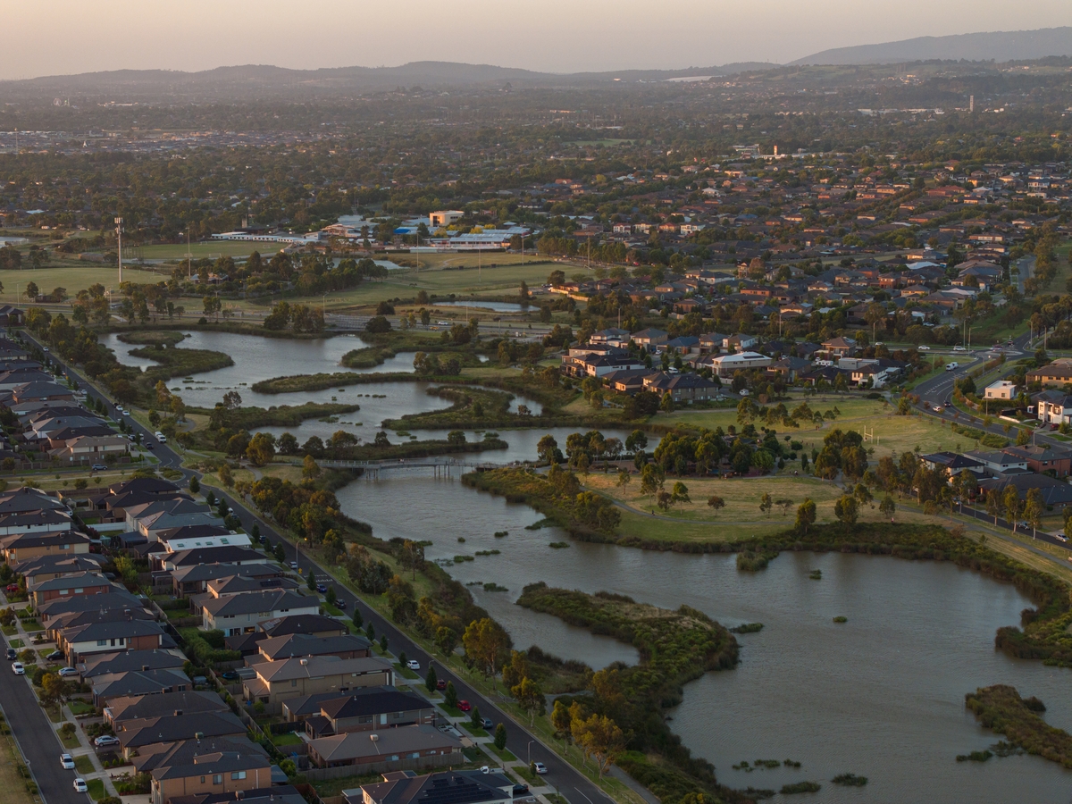 Berwick Waters Estate - Clyde North - Lot 1923