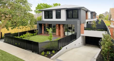 Boyd Park Townhomes - 31 Weeroona Road, Murrumbeena VIC 3163 - Murrumbeena VIC 3163