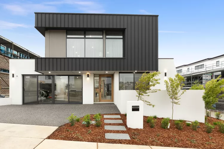 Molonglo 1