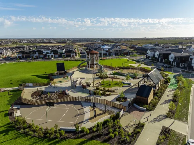 Five Farms Estate - Clyde North - Lot 729