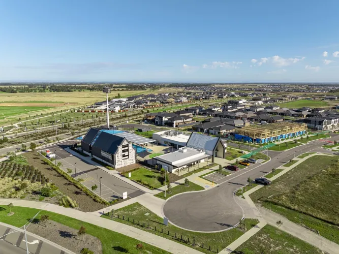 Five Farms Estate - Clyde North - Lot Lot. 726