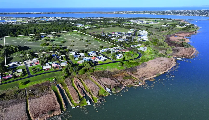 18 Captain Sturt Road - Hindmarsh Island Aerial
