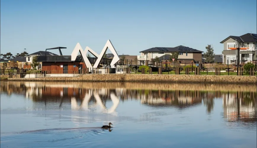 Manor Lakes Estate - Manor Lakes Park