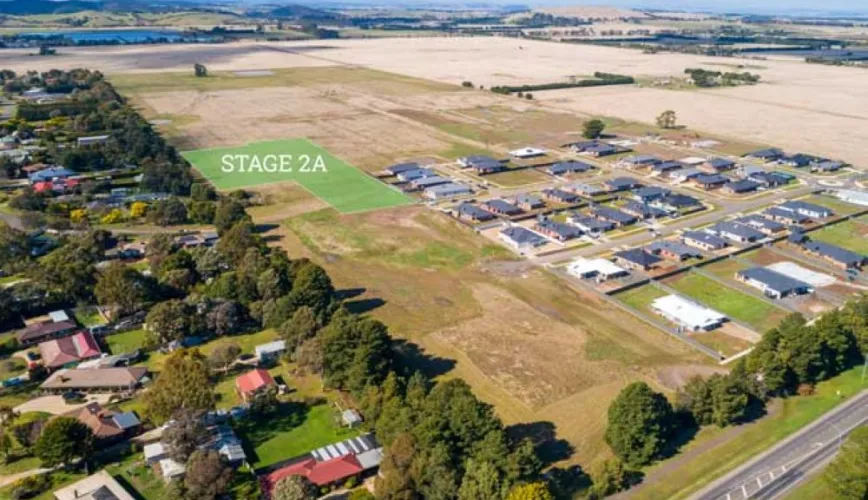 Silverdale Estate - 2662 Melbourne-lancefield Road, Romsey VIC 3434 - Romsey