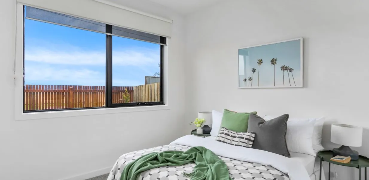 015_Open2view_ID797313-91_Marine_Parade__Hastings