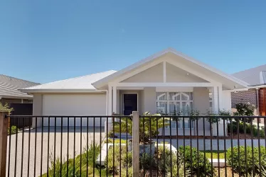 Carrington Promenade 34 |  @ Hereford Hill Estate - Lochinvar