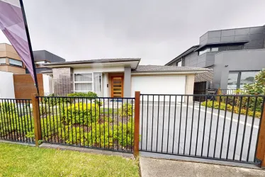 Clovelly 28.4 Distinct |  @ HomeWorld Box Hill - Box Hill