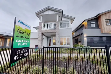 Mornington  Four 34 | Hampshire @ HomeWorld Leppington - Leppington