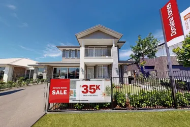 Phoenix 34 |  @ HomeWorld Thornton - Thornton