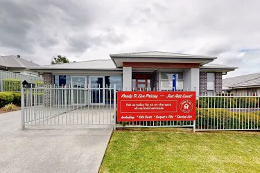 Newbury  Four 24.1 |  @ Housing World Nowra - South Nowra