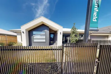 Attica32.5 | Oslo @ Merrifield - Mickleham