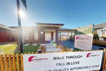 Cairns 213 Opt 8 |  @ Smiths Lane Estate - Clyde North