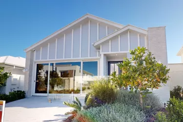 Felix 166 |  @ Stockland Aura Sunshine Coast - Banya