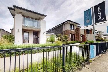 Palace 33 | Lincoln @ Stockland Minta - Berwick