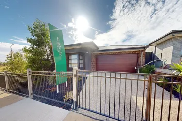 Stanford 26 |  @ Windermere Estate - Mambourin