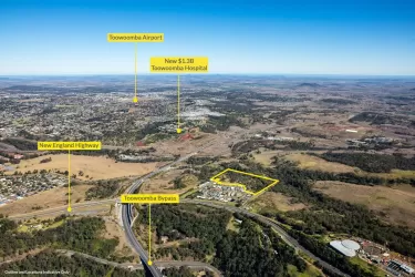 14 Weale Street - Mount Kynoch Aerial