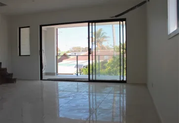 32 Ward Street, Southport Living