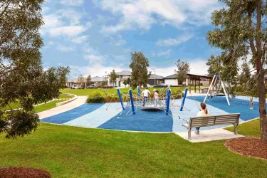 Hillcroft Estate - Claymore Amenities