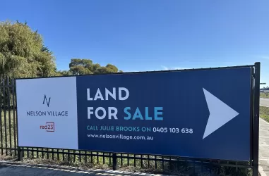 Nelson Village - Cranbourne East 