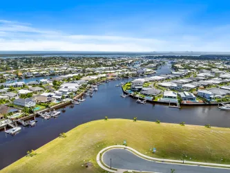 Pacific Harbour Bribie Island Estate - Banksia Beach 