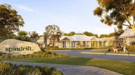 Spindrift Estate - Margaret Riv Streetscape