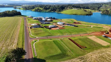 Yungaburra Waterfront Estate - Yungaburra 