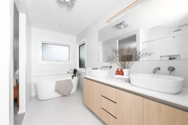 Beachmere by G-J- Gardner Homes Bathroom