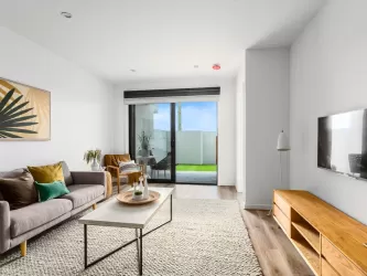 018_Open2view_ID797313-91_Marine_Parade__Hastings