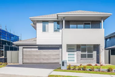 McKenzie Estate - Vineyard  - Lot 122