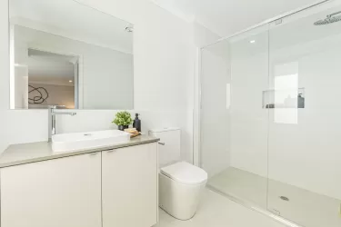 McKenzie Estate - Vineyard  - Lot 124