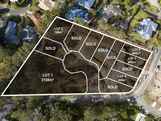 15 Scenic Road, Kenmore QLD 4069