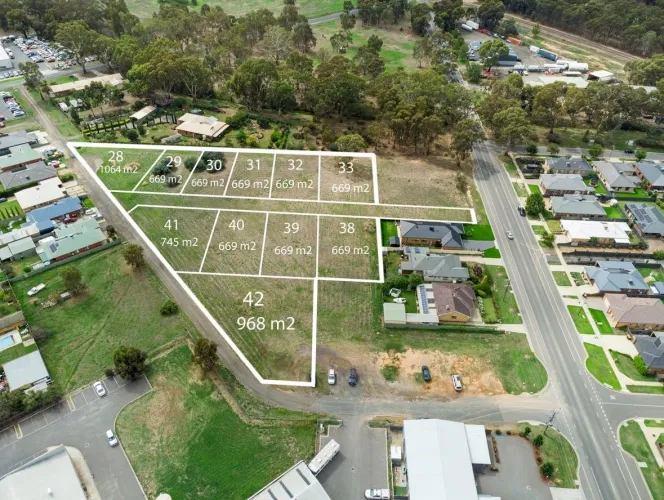 David Crescent, Epsom VIC 3551