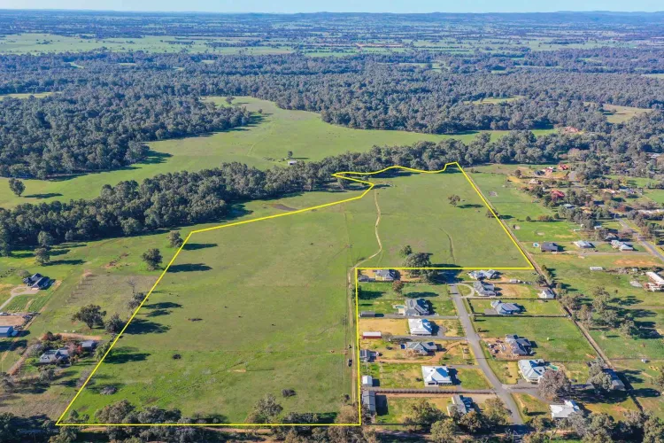 Fithall Park Estate - Waldara