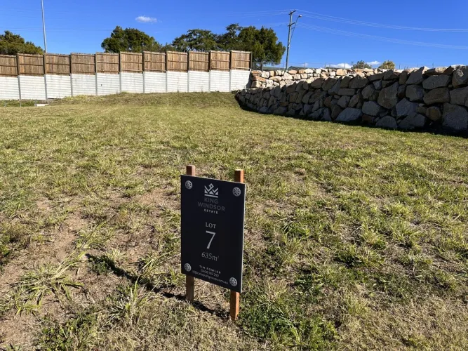 King Windsor Estate - Burnside