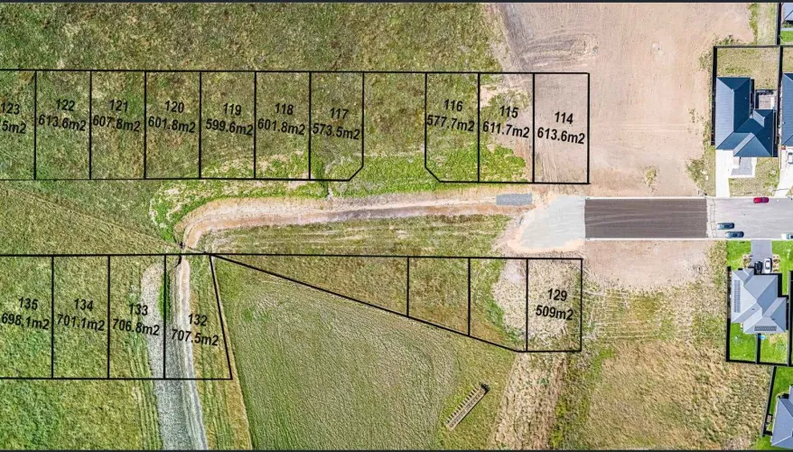 Lakeside Estate - Orange