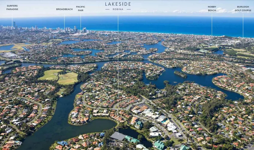Robina Lakefront Estate - Robina