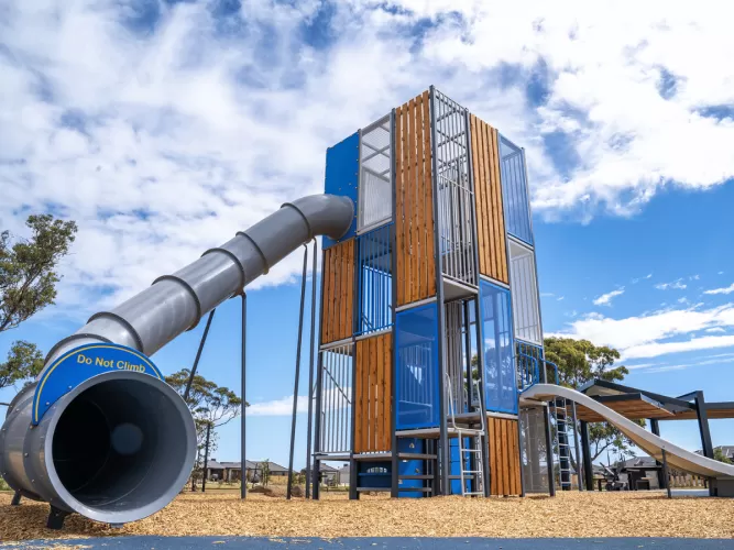 Seventh Bend Estate - Weir Views