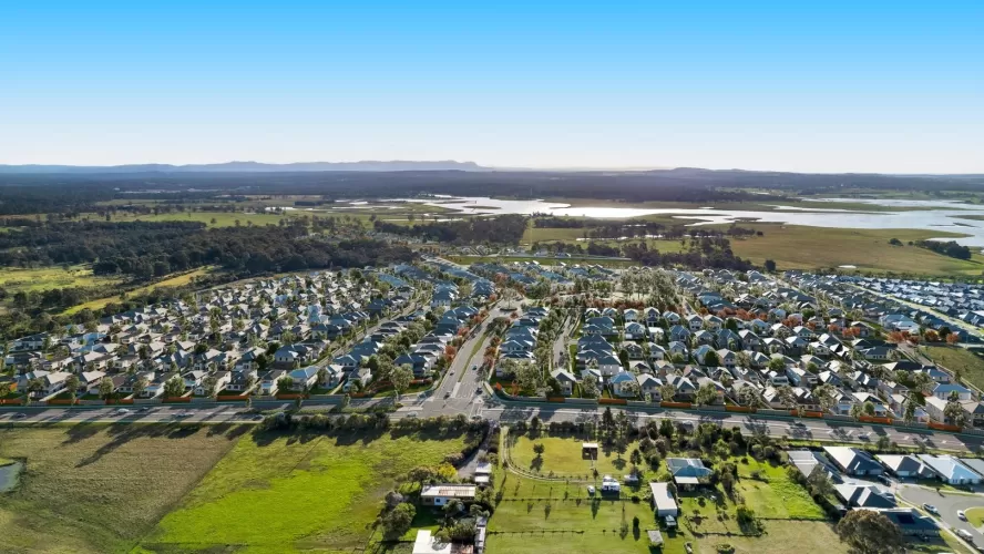The Loxford Estate - Gillieston Heights