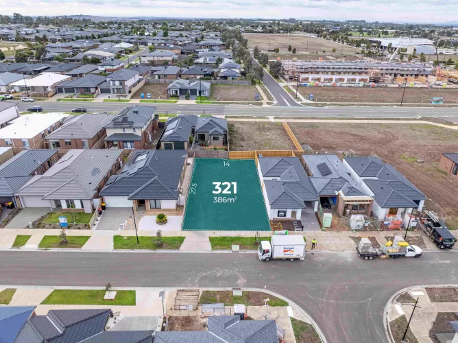 Davis Vineyard Estate - Diggers Rest - Lot 321